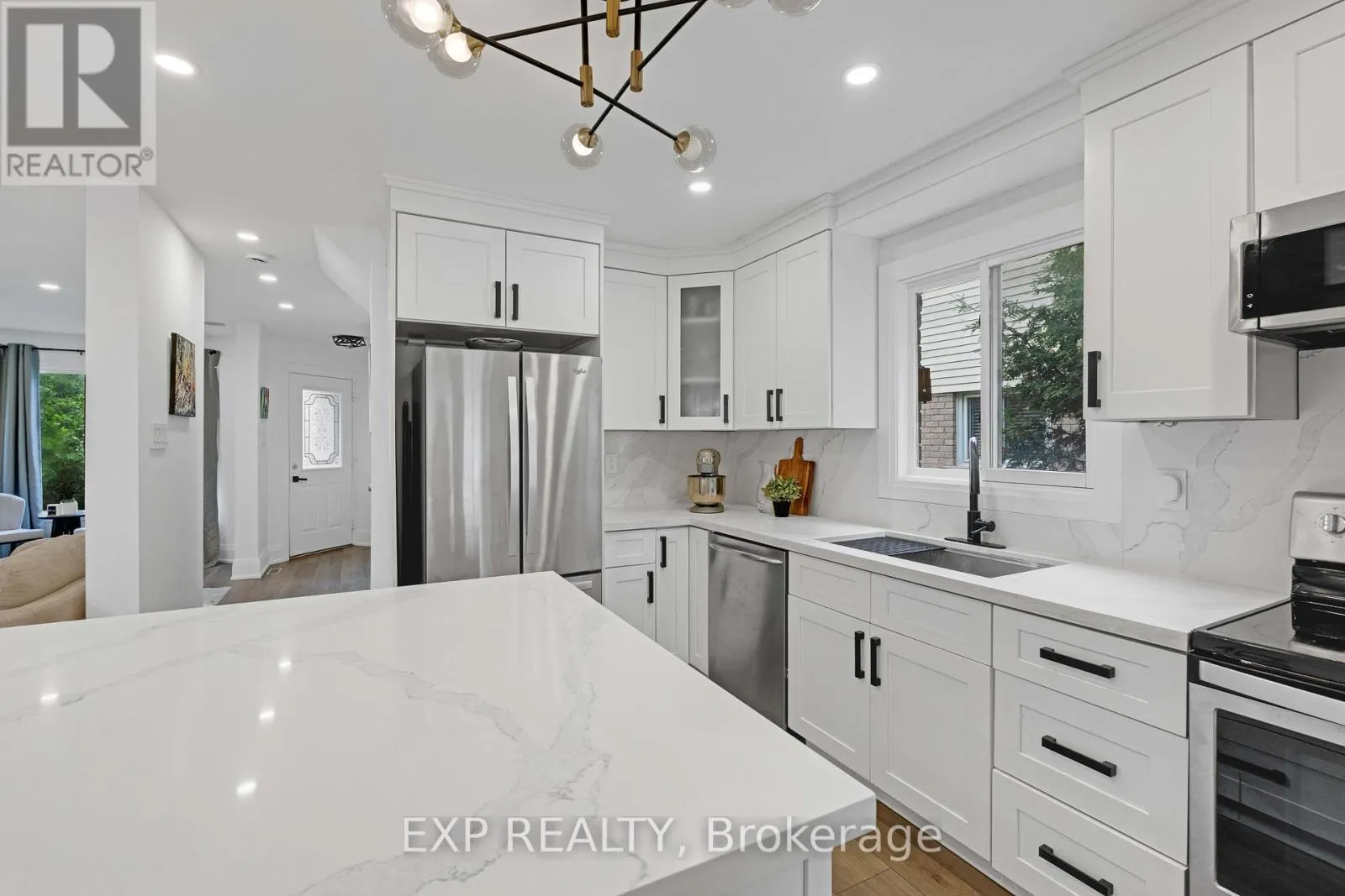 1674 PRINCELEA PLACE