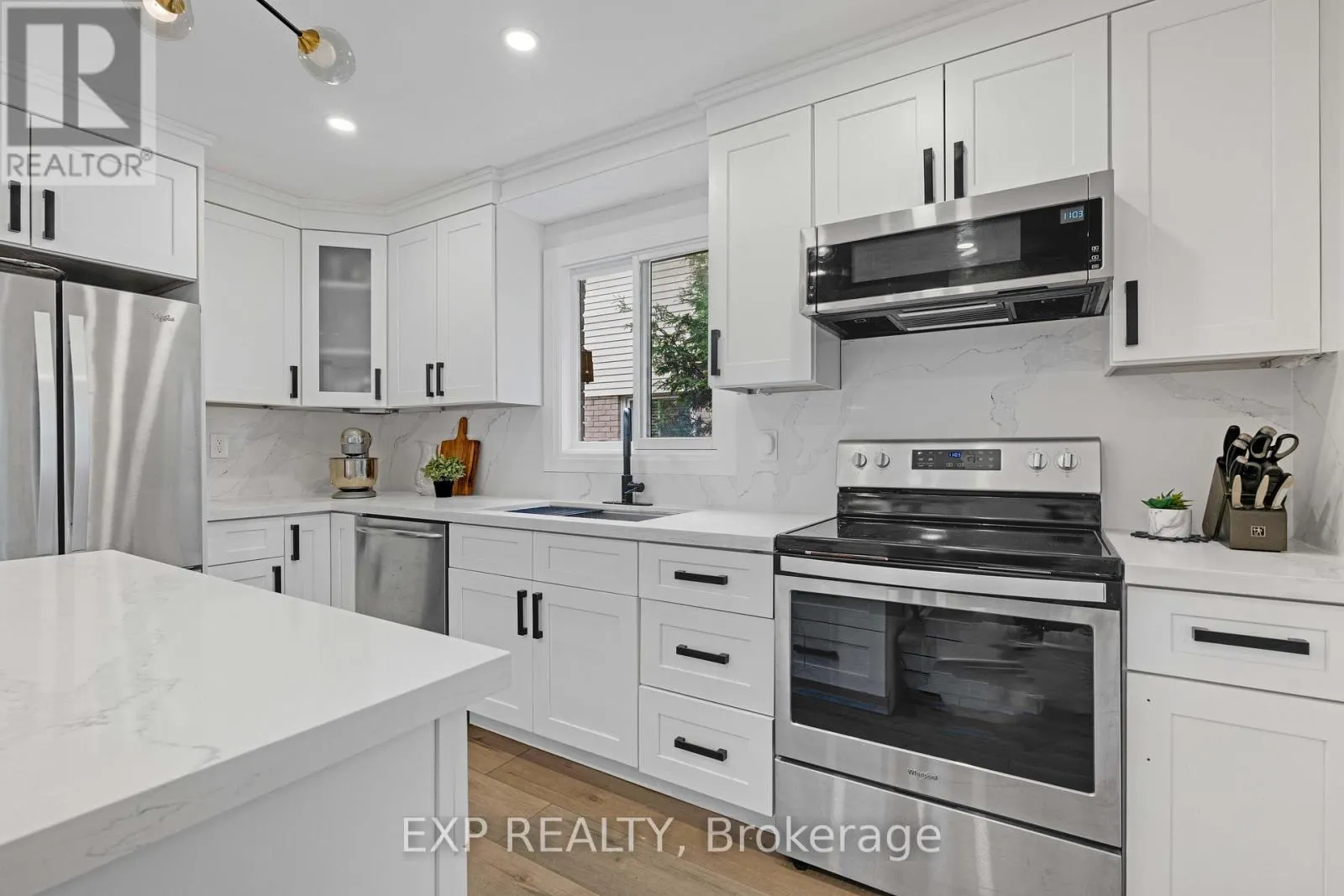 1674 PRINCELEA PLACE