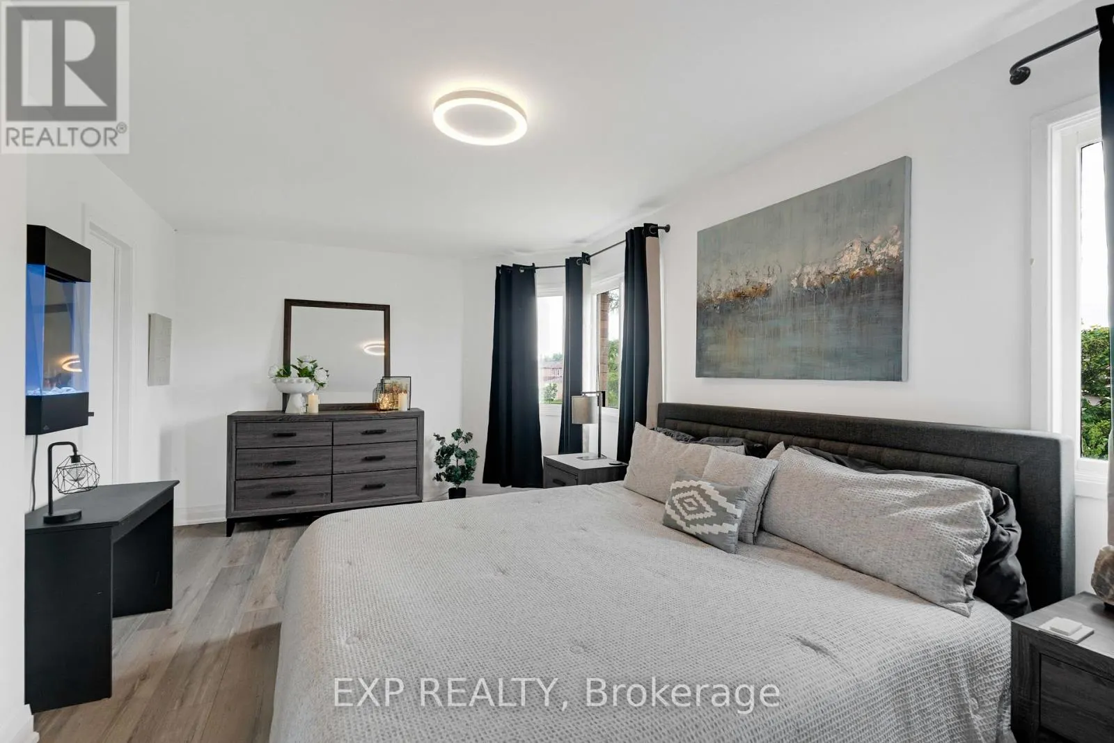 1674 PRINCELEA PLACE
