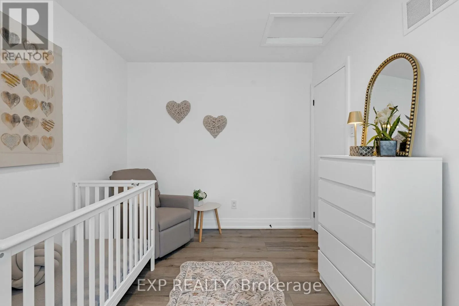 1674 PRINCELEA PLACE