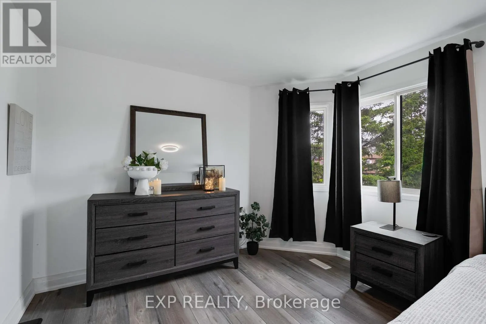 1674 PRINCELEA PLACE
