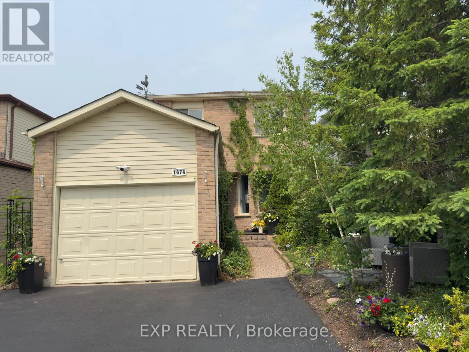 1674 PRINCELEA PLACE