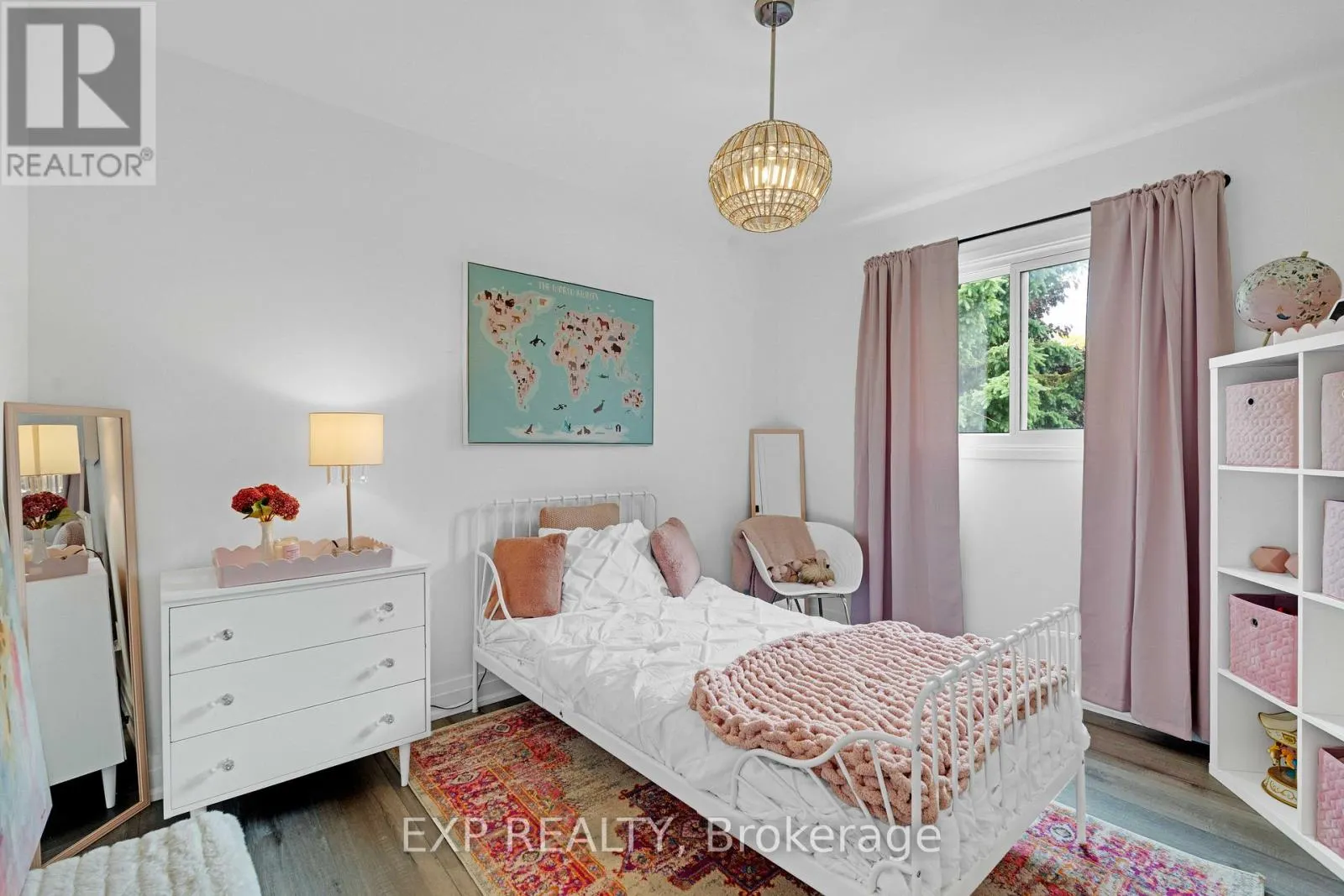 1674 PRINCELEA PLACE
