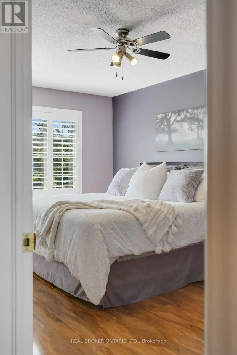 4 IRONHORSE CRESCENT