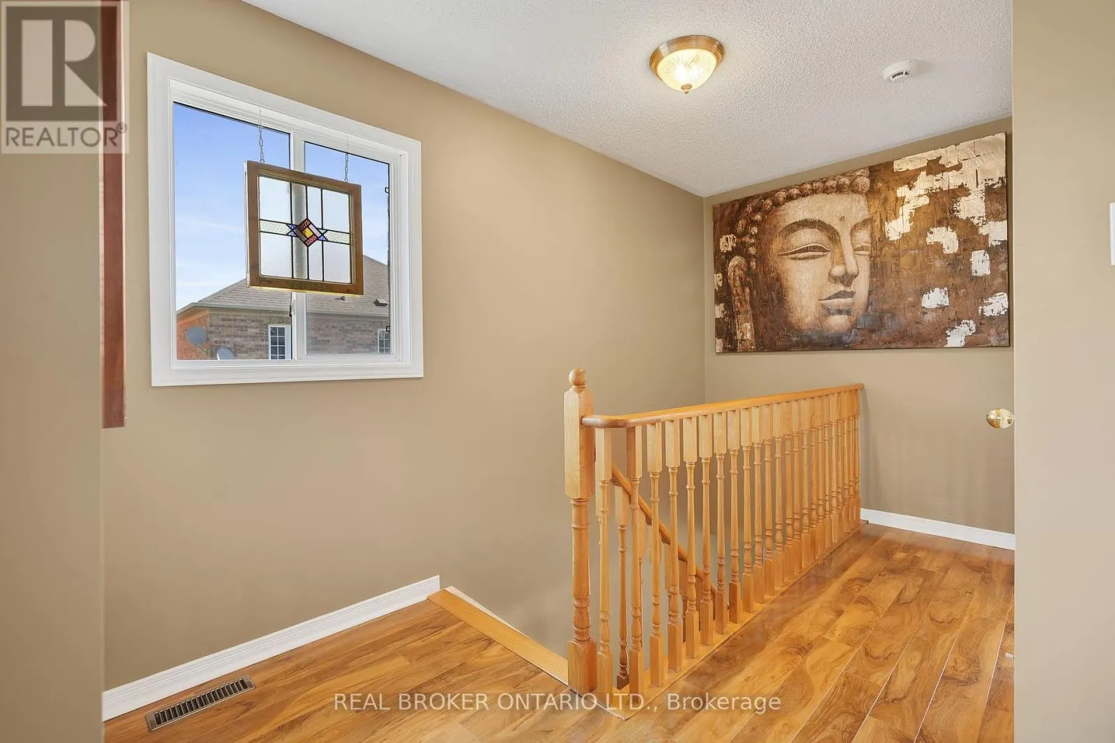 4 IRONHORSE CRESCENT
