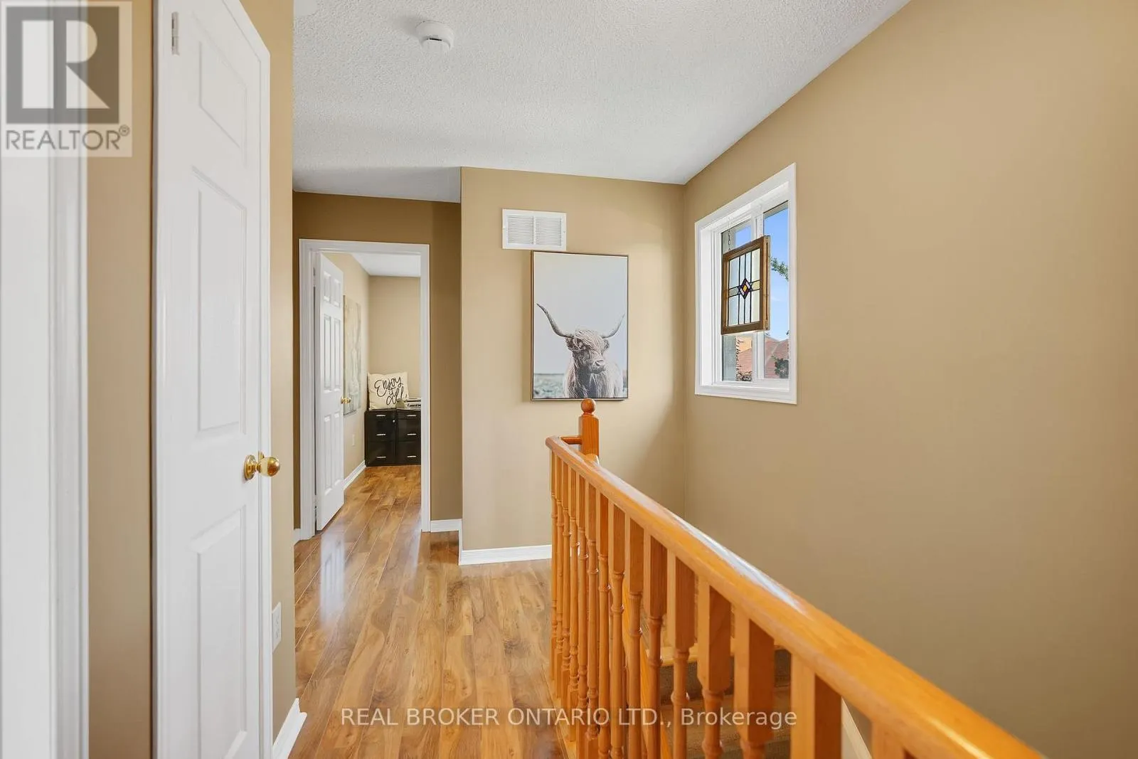 4 IRONHORSE CRESCENT