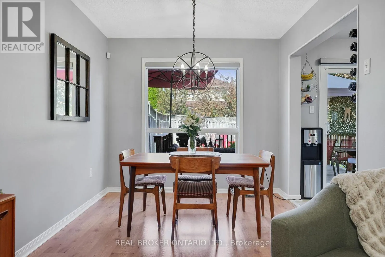 4 IRONHORSE CRESCENT