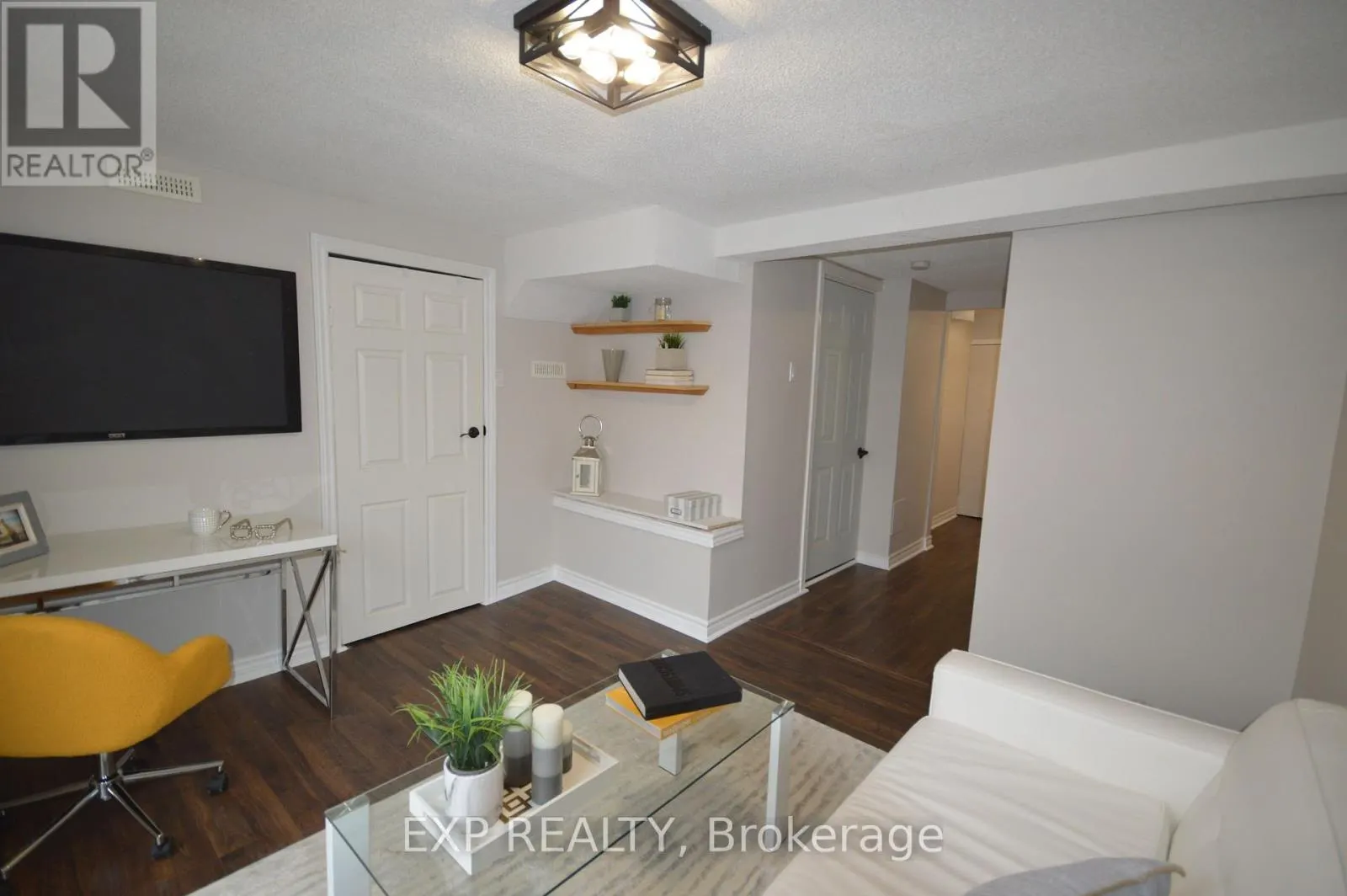 10 - 18 MOREGATE CRESCENT