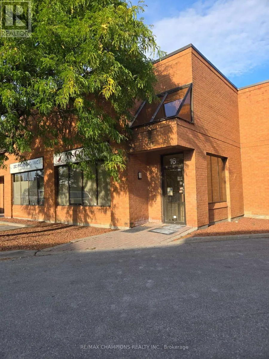 16 - 3 BREWSTER ROAD
