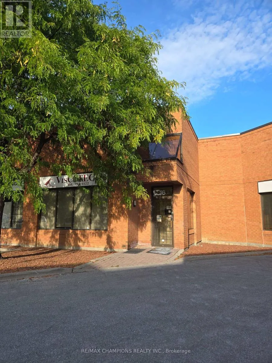 16 - 3 BREWSTER ROAD