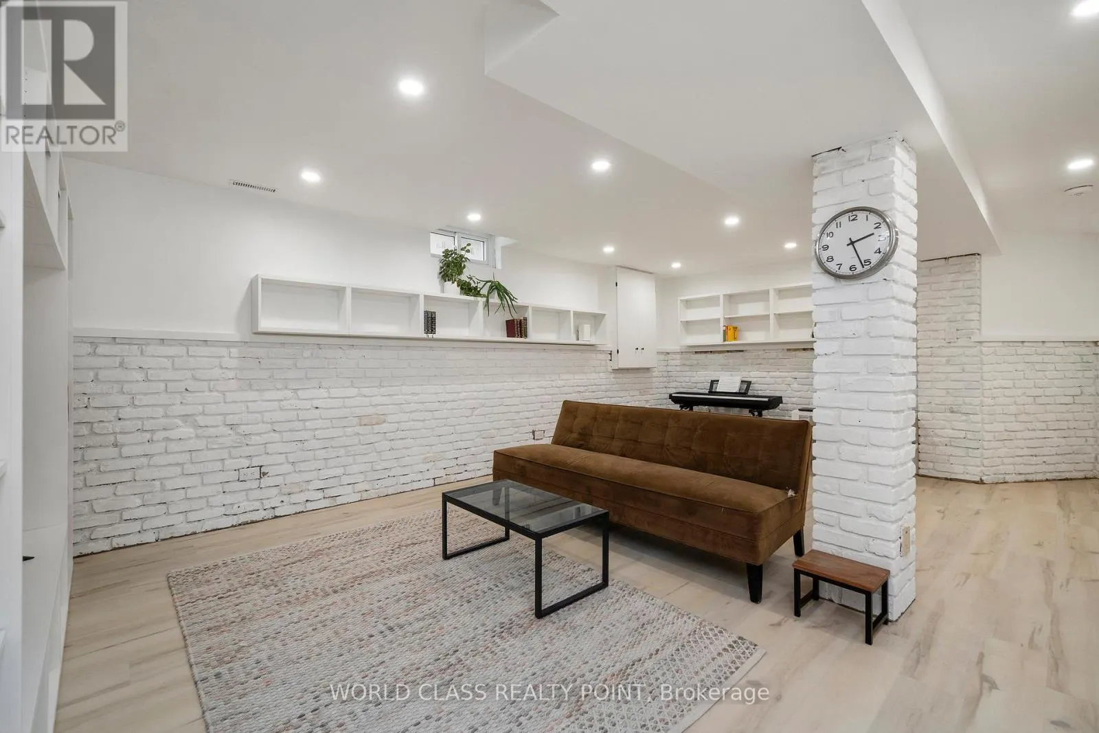 6548 EASTRIDGE ROAD