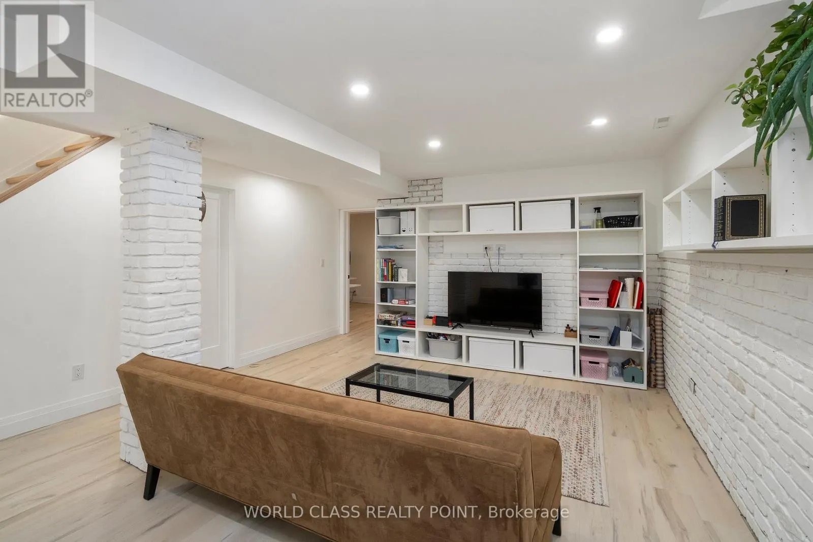 6548 EASTRIDGE ROAD