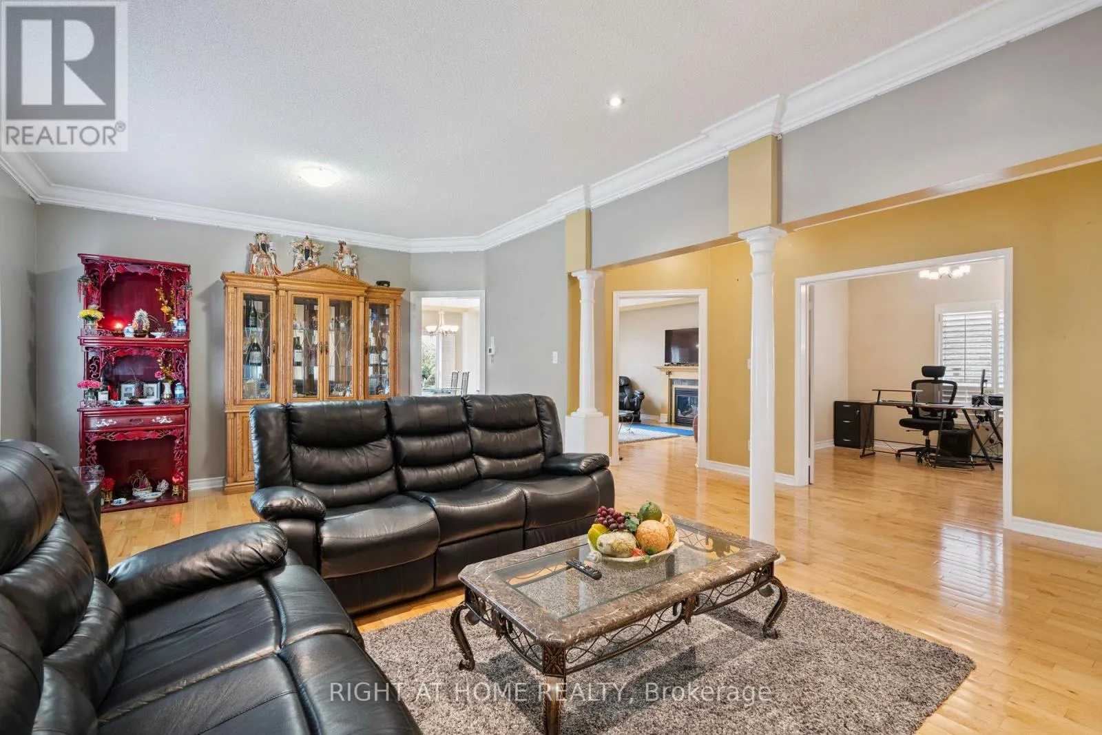 806 WHITE CLOVER WAY