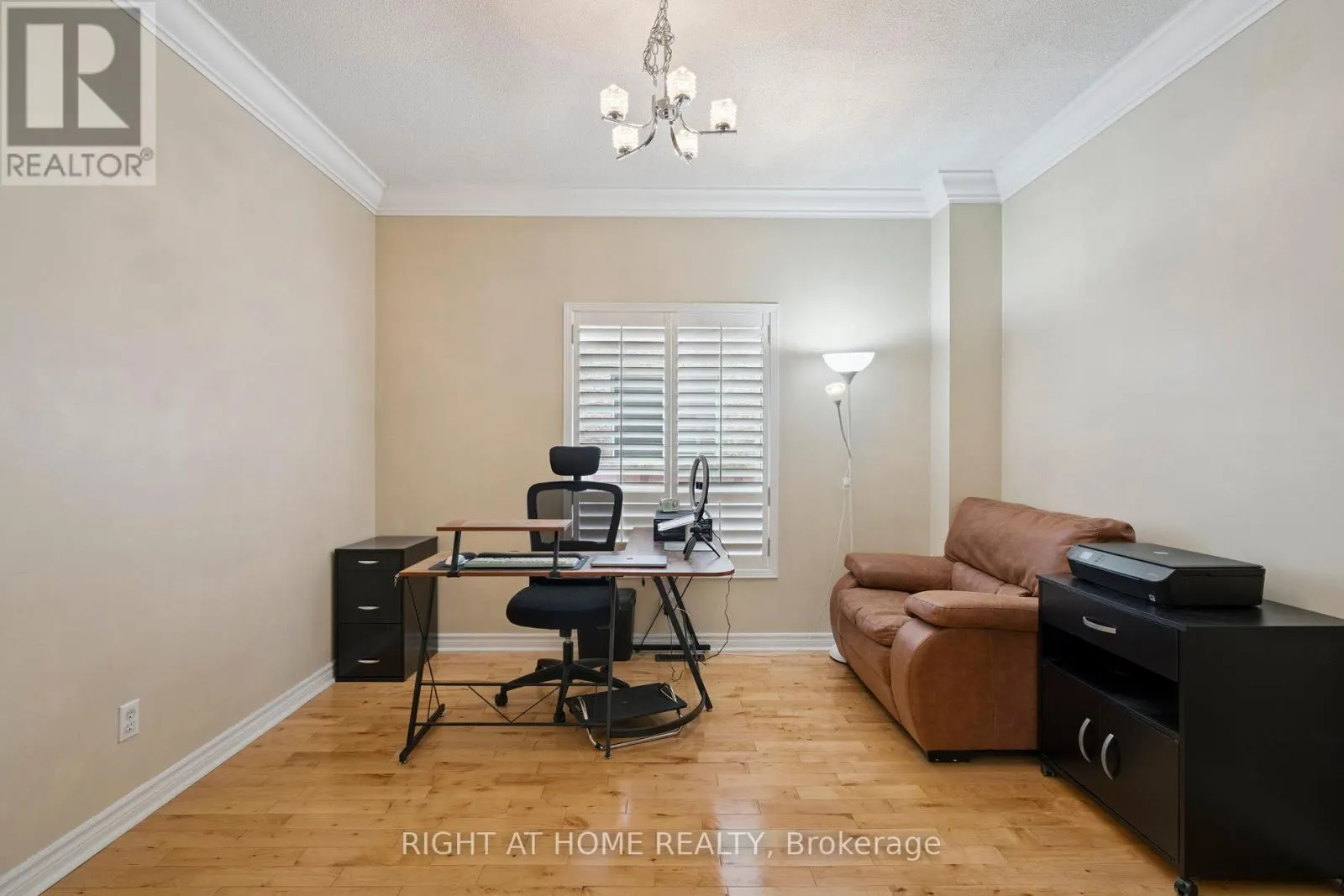 806 WHITE CLOVER WAY