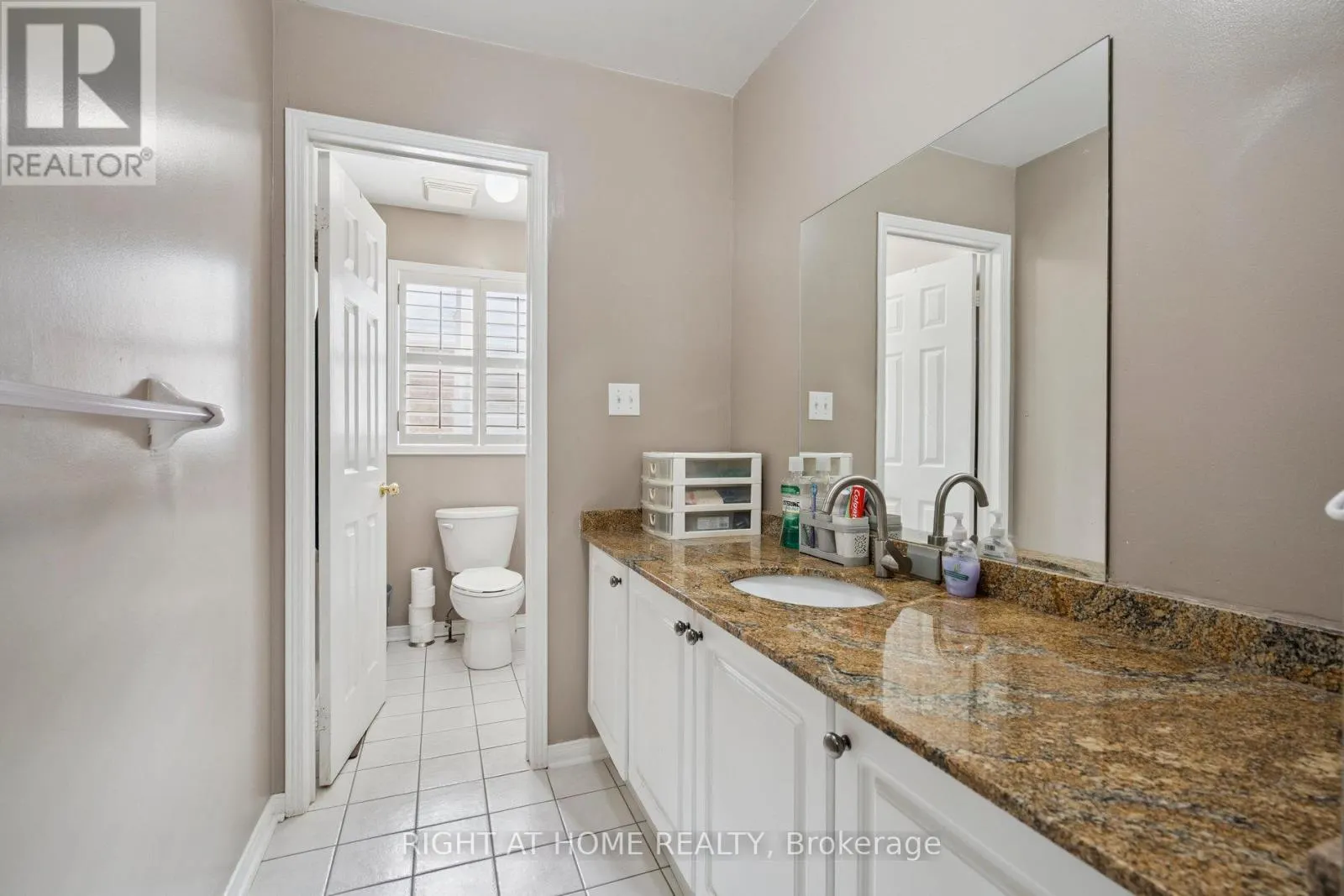806 WHITE CLOVER WAY