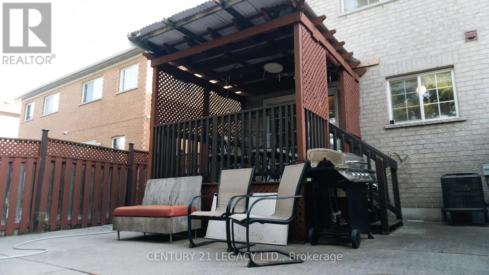25 REVELSTOKE PLACE