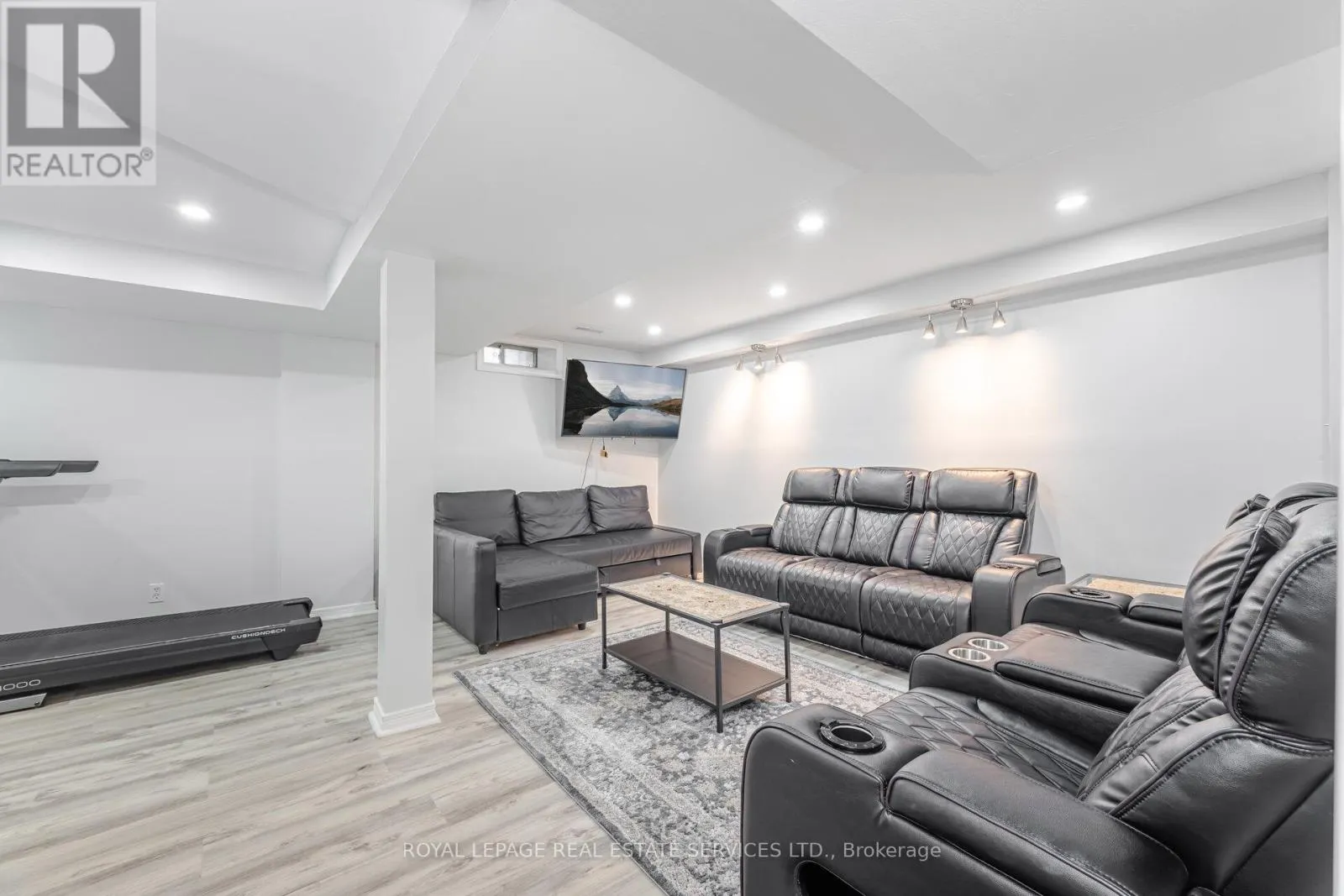 30 - 833 SCOLLARD COURT