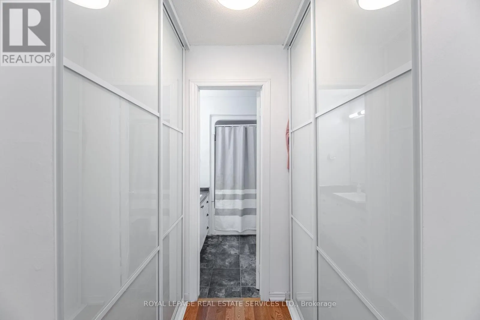 30 - 833 SCOLLARD COURT