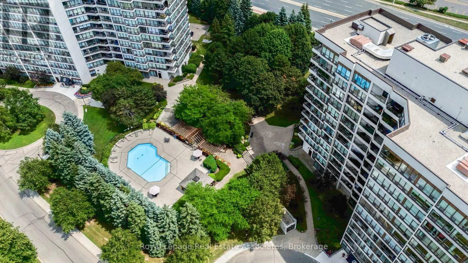 1112 - 12 LAURELCREST STREET
