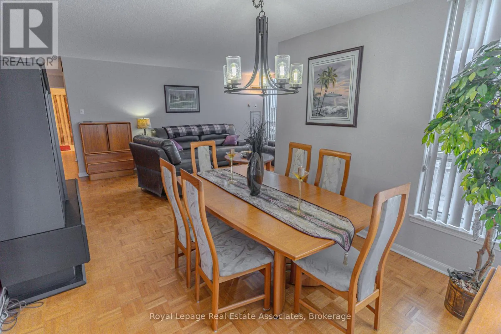1112 - 12 LAURELCREST STREET