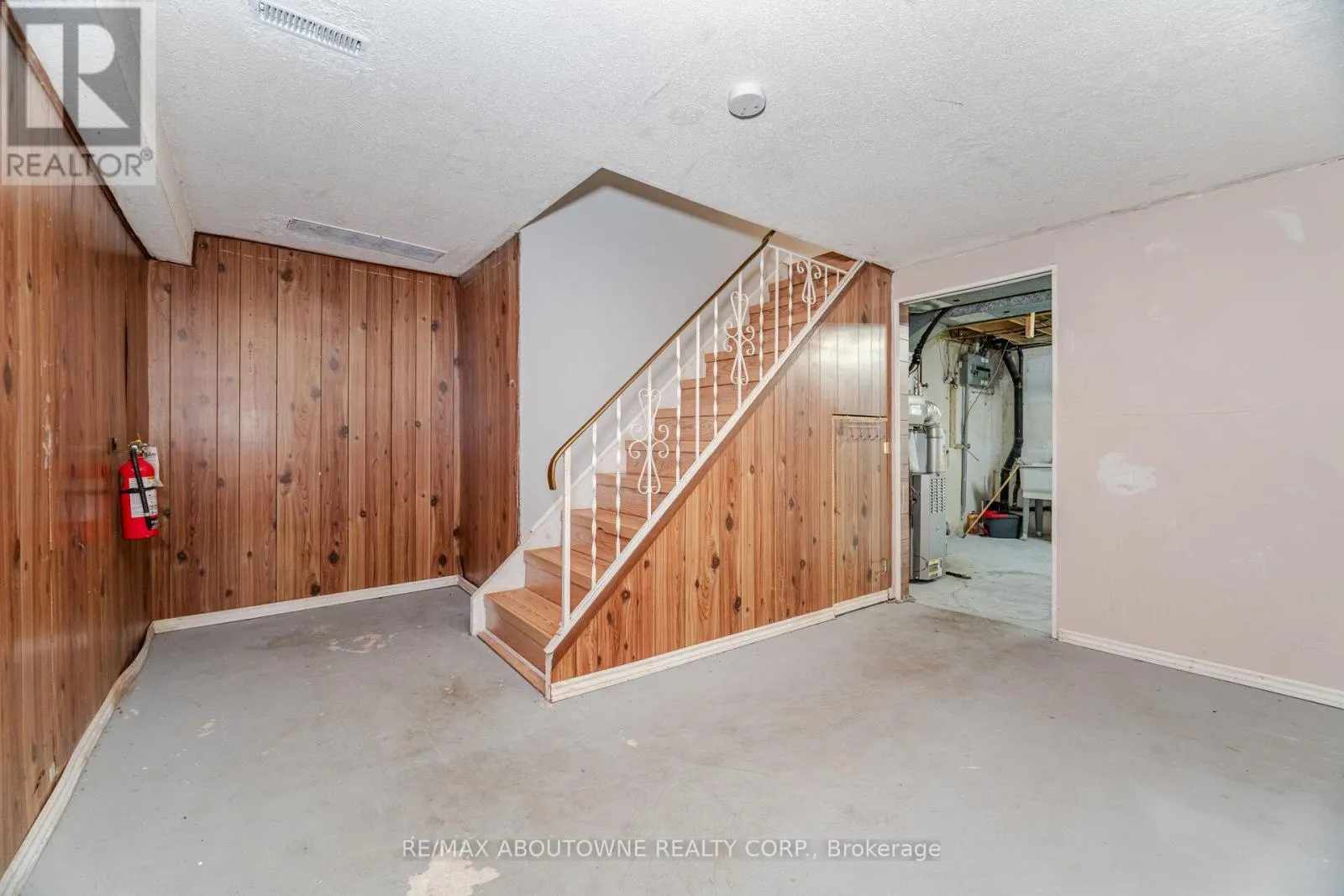 4 - 961 FRANCIS ROAD