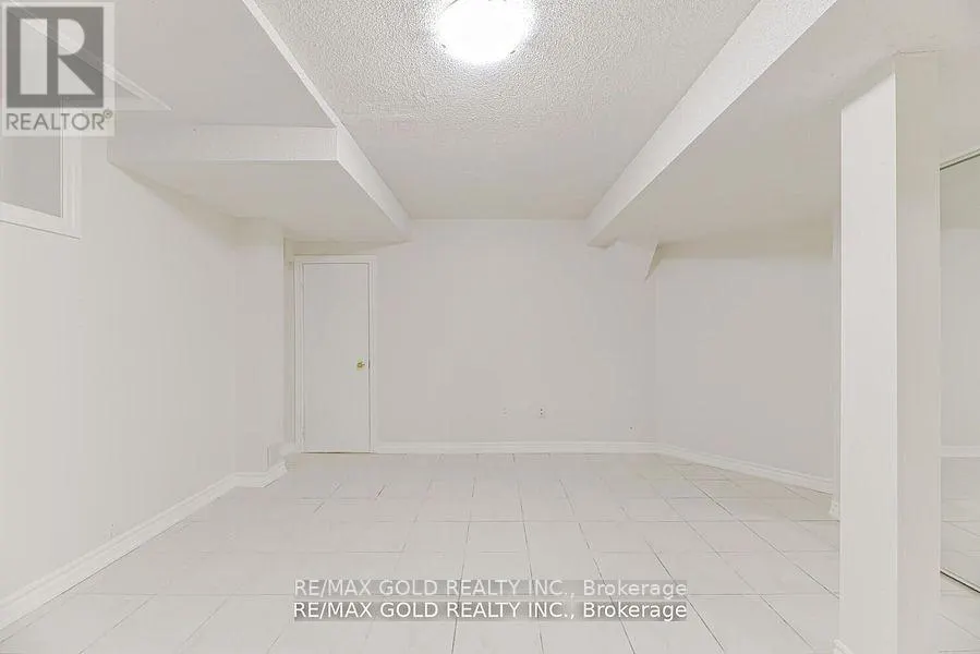 102 SUNNY MEADOW BOULEVARD