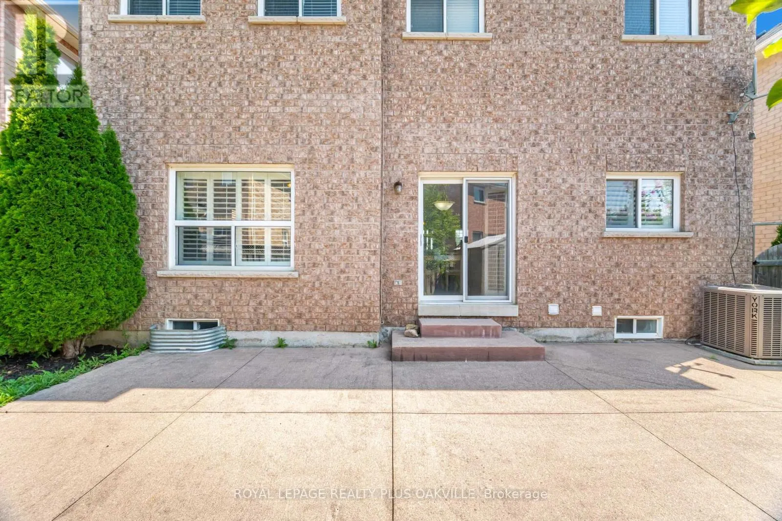 110 EARLSBRIDGE BOULEVARD