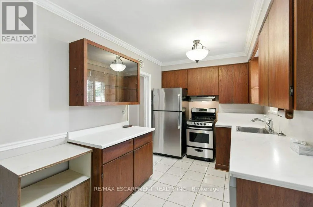 2230 COURTLAND DRIVE