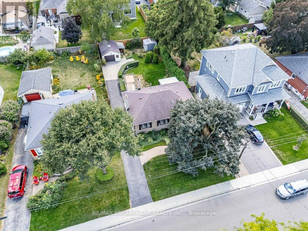 2230 COURTLAND DRIVE