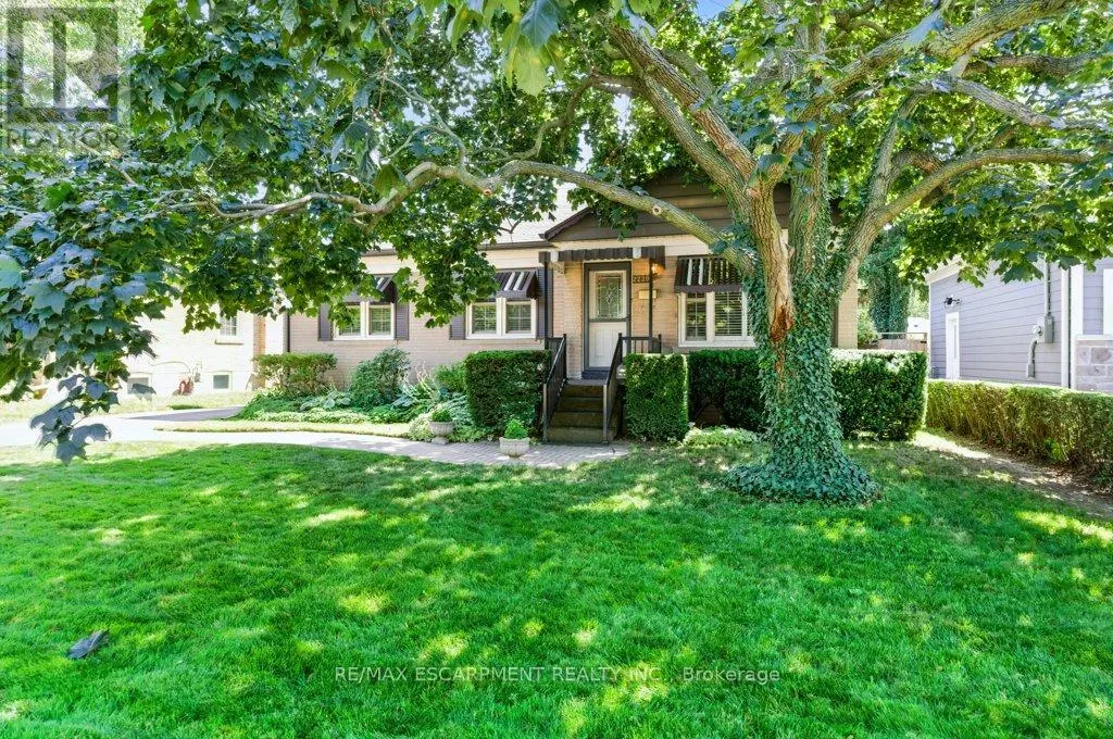 2230 COURTLAND DRIVE