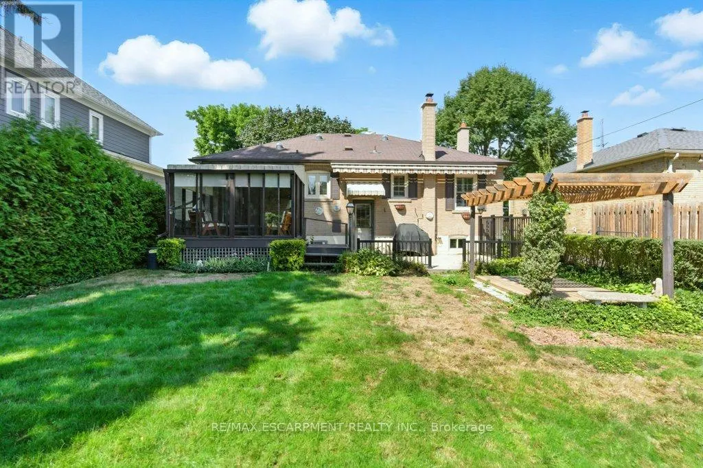 2230 COURTLAND DRIVE