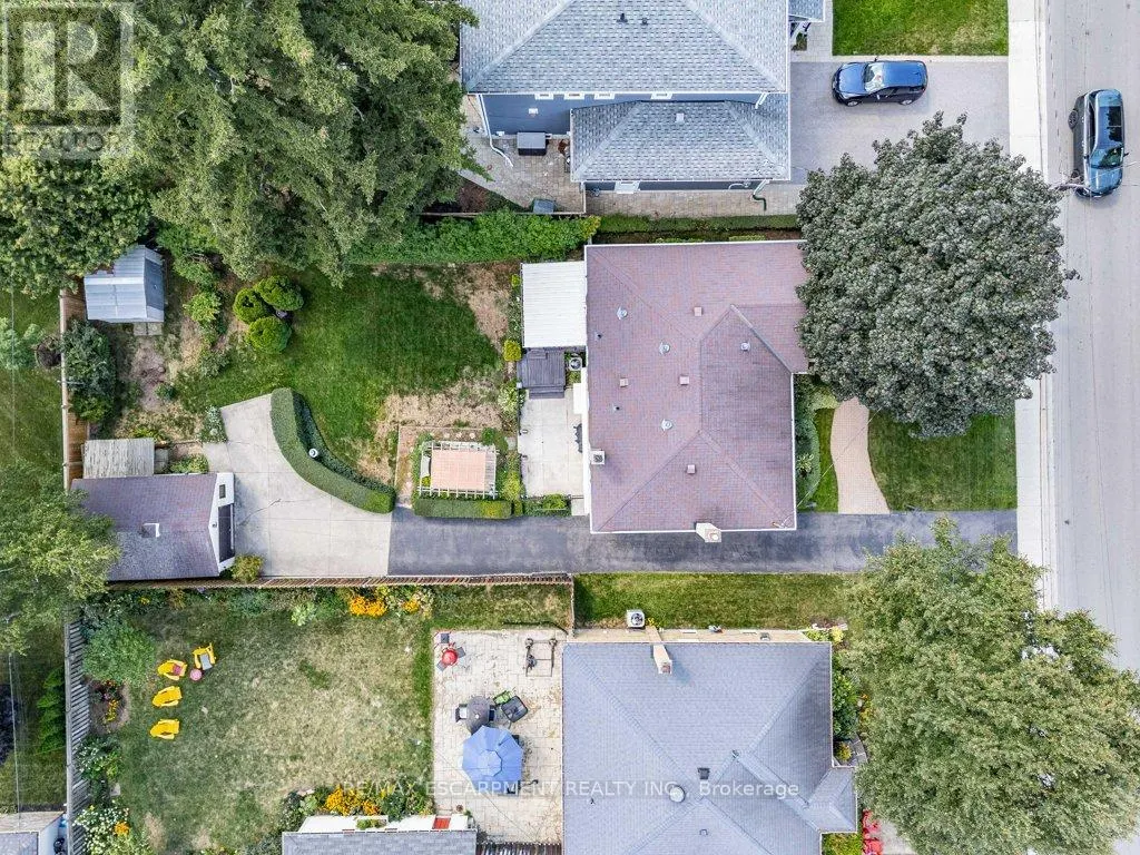 2230 COURTLAND DRIVE