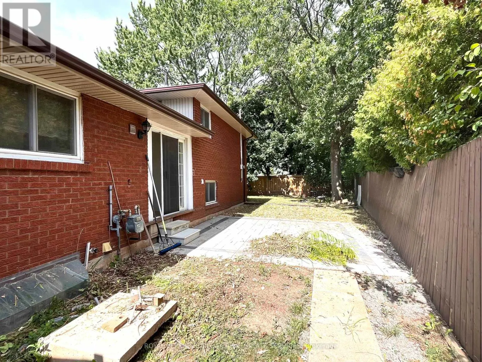 5529 SPRUCE AVENUE