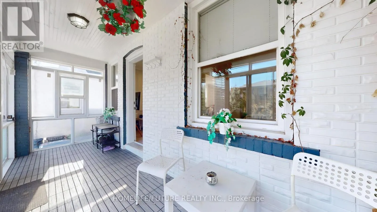 82 HEMAN STREET