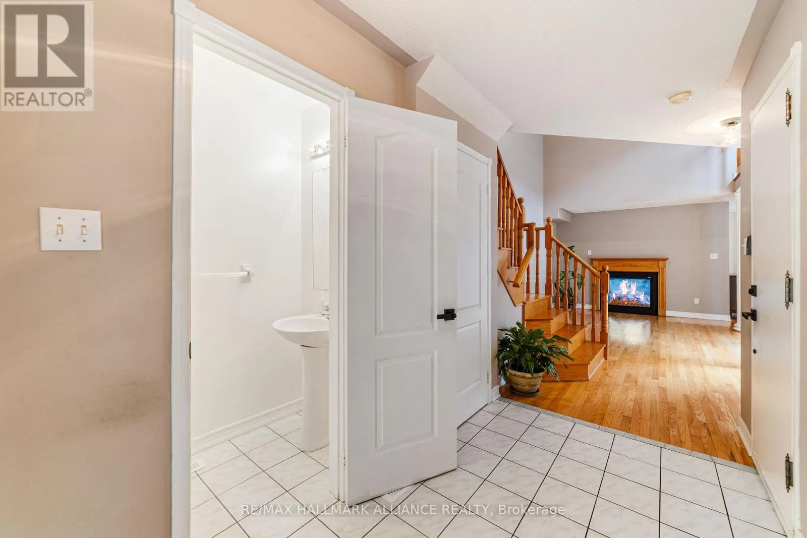 365 TURNBERRY CRESCENT