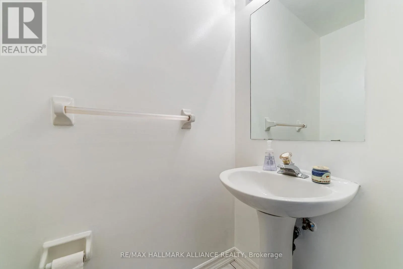 365 TURNBERRY CRESCENT