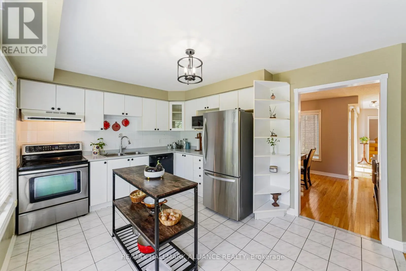 365 TURNBERRY CRESCENT
