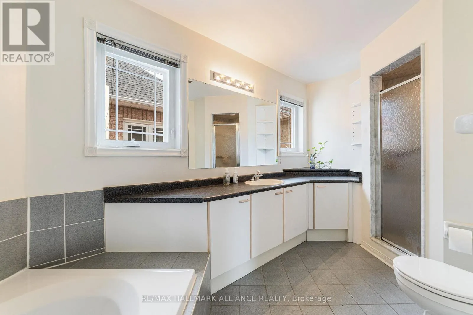365 TURNBERRY CRESCENT