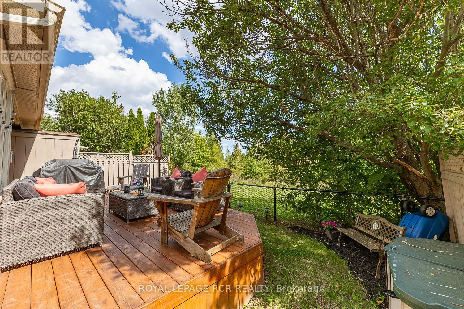 198 PRESSED BRICK DRIVE