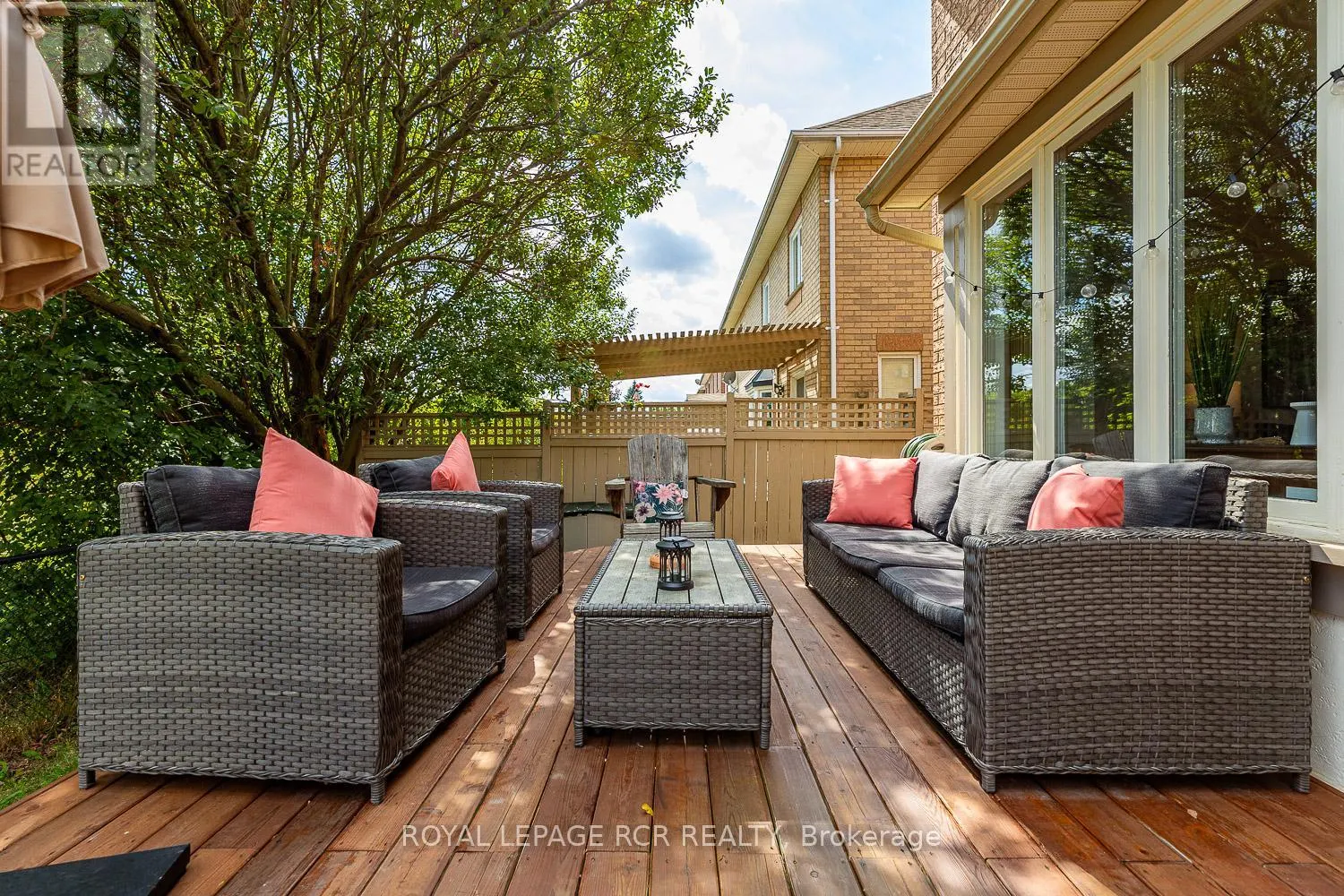 198 PRESSED BRICK DRIVE