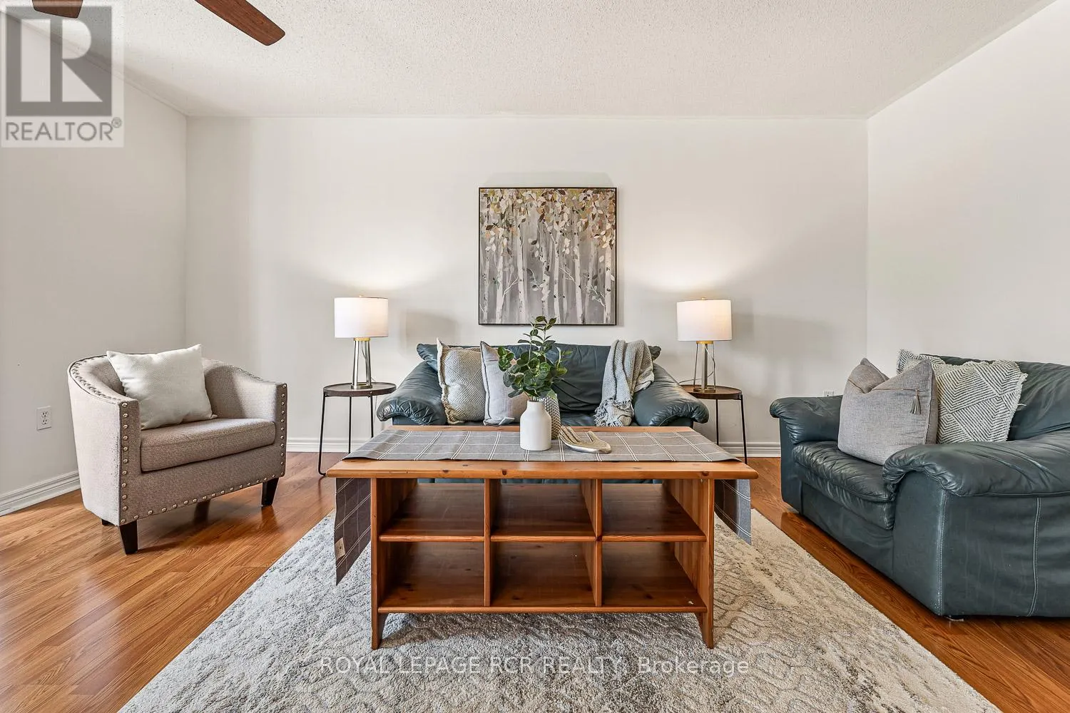 198 PRESSED BRICK DRIVE