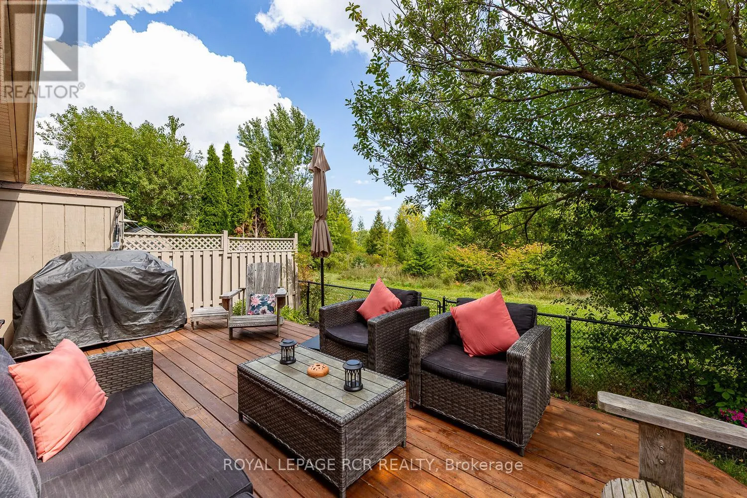 198 PRESSED BRICK DRIVE
