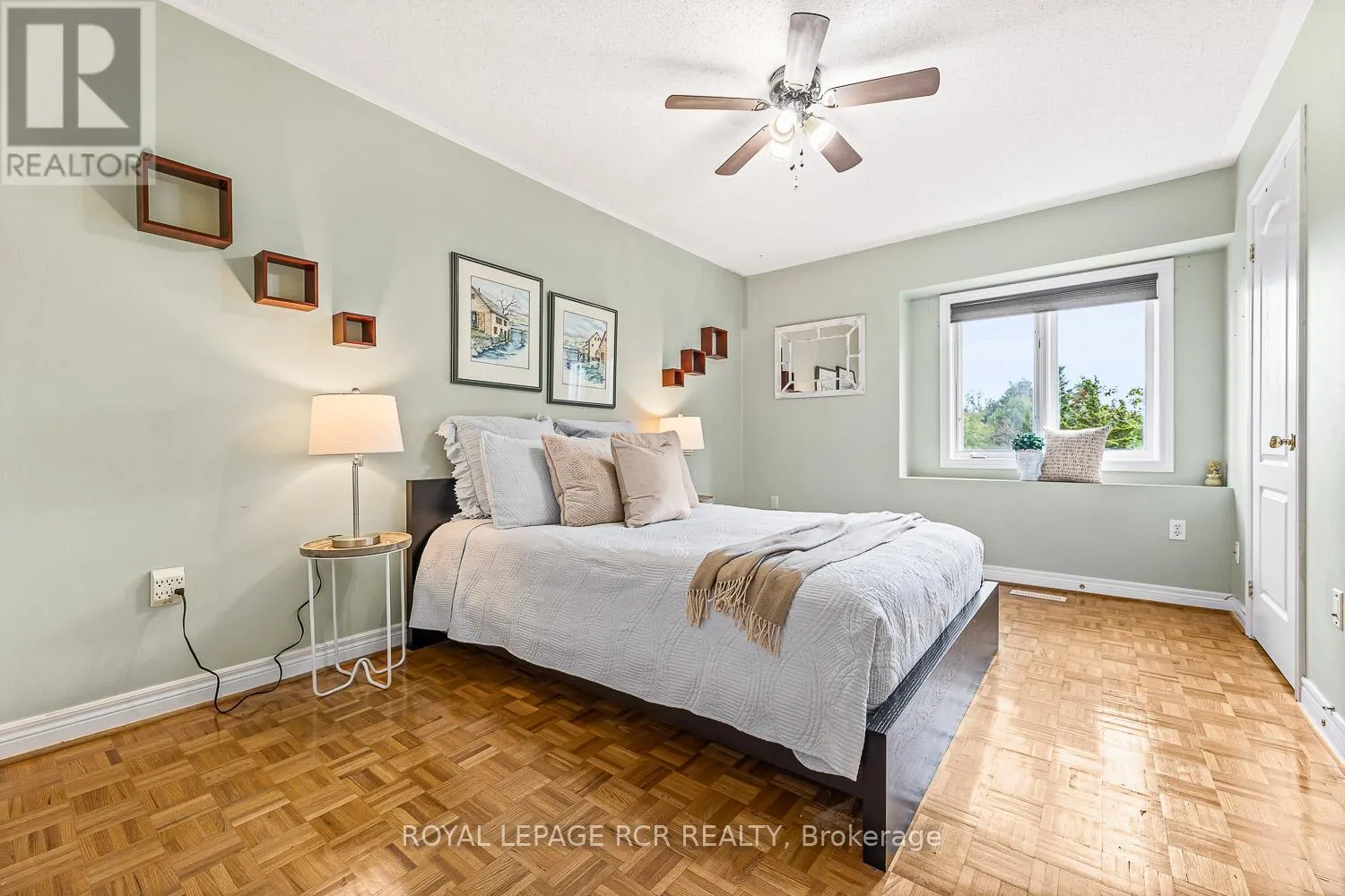 198 PRESSED BRICK DRIVE