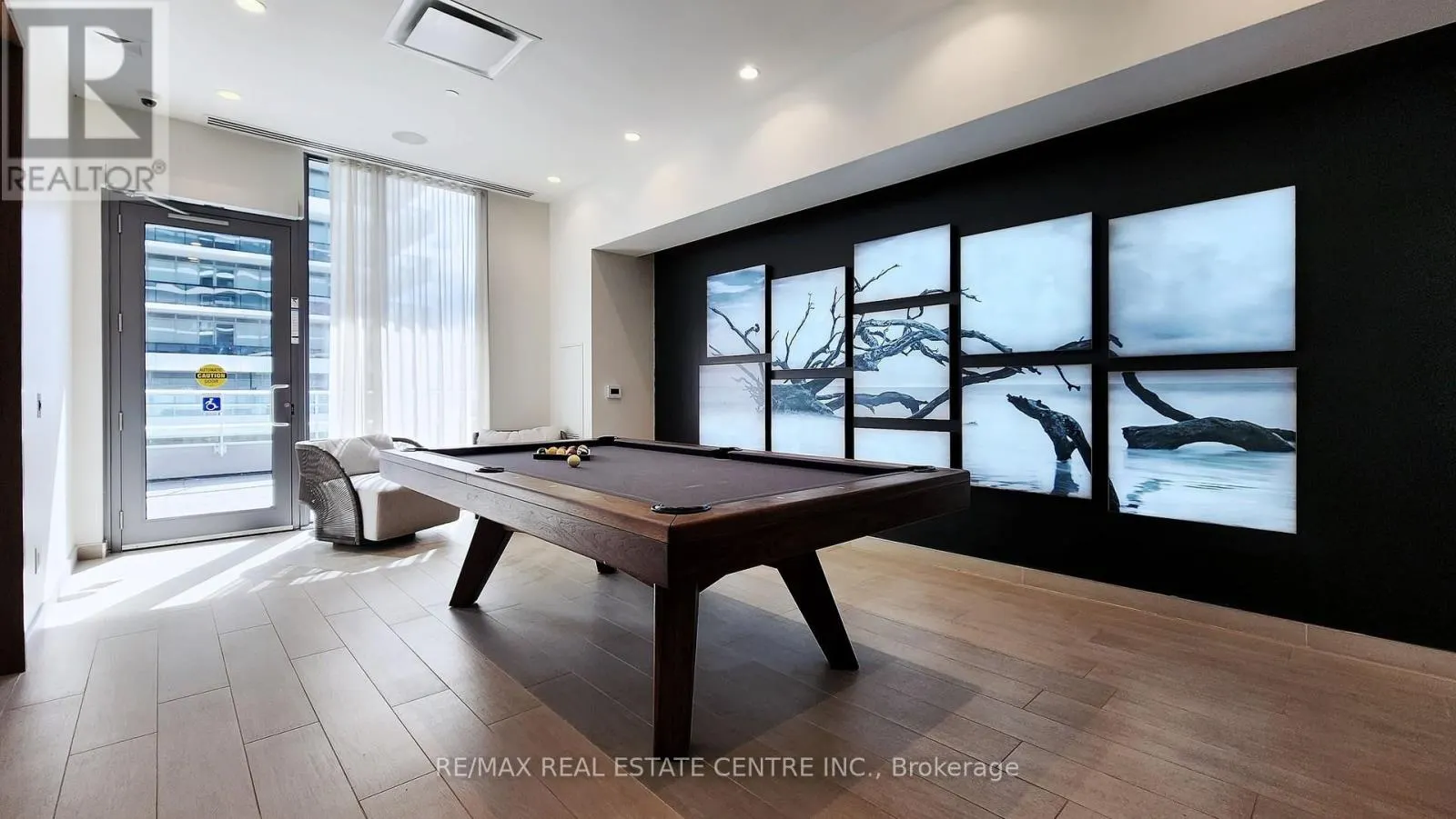 703 - 70 ANNIE CRAIG DRIVE