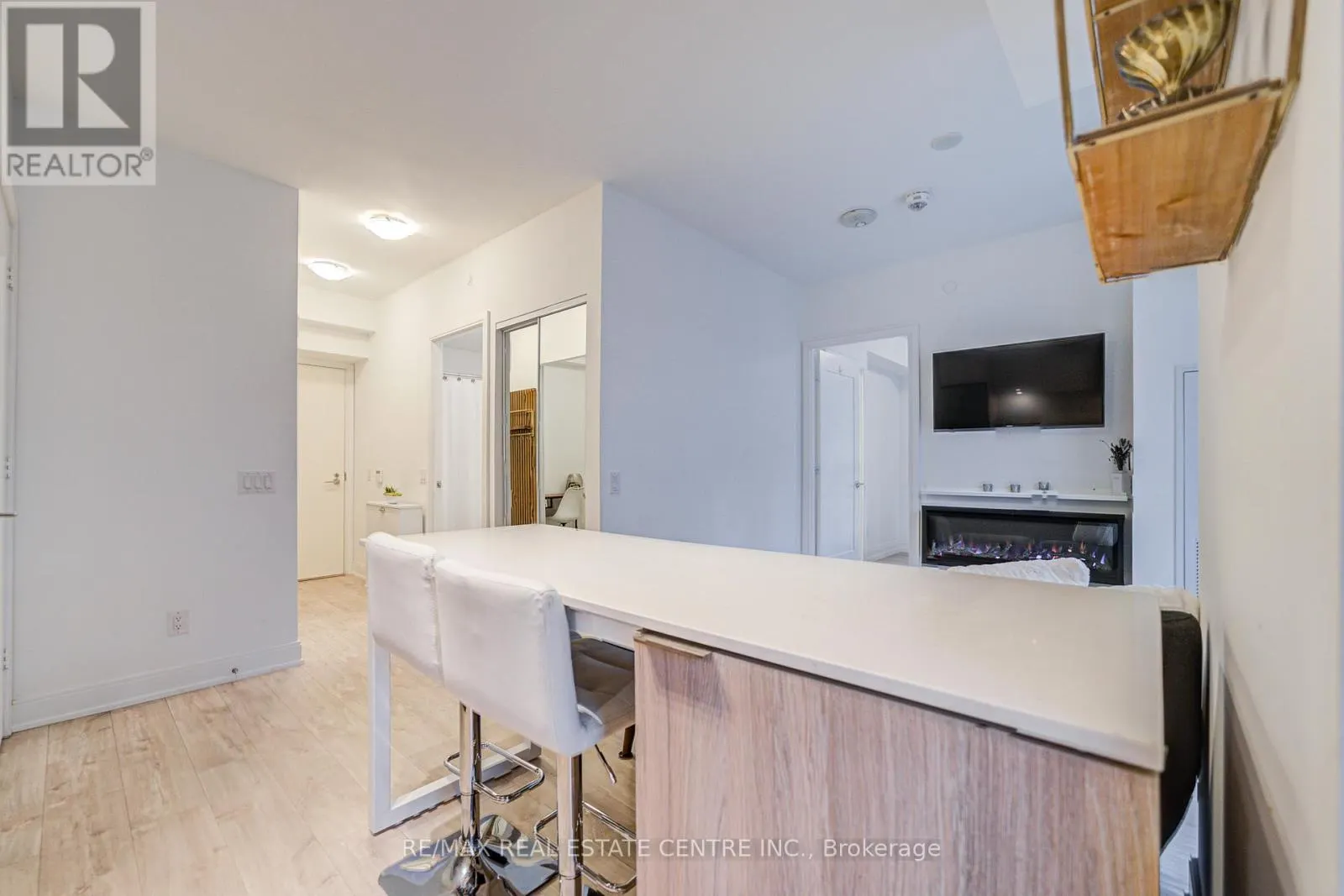 703 - 70 ANNIE CRAIG DRIVE