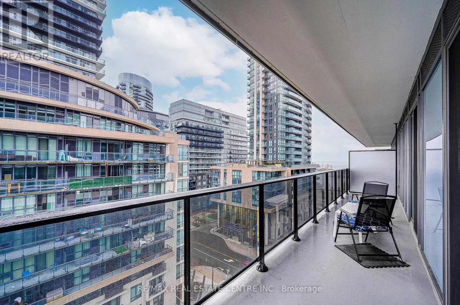 703 - 70 ANNIE CRAIG DRIVE