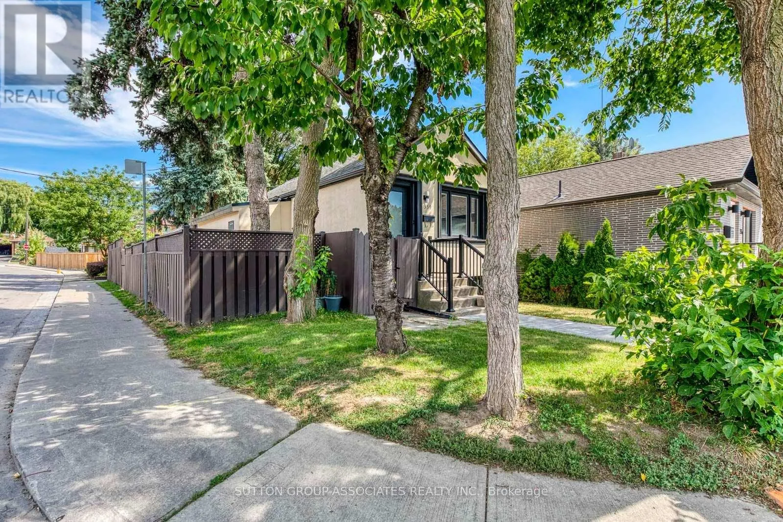 359 HARVIE AVENUE