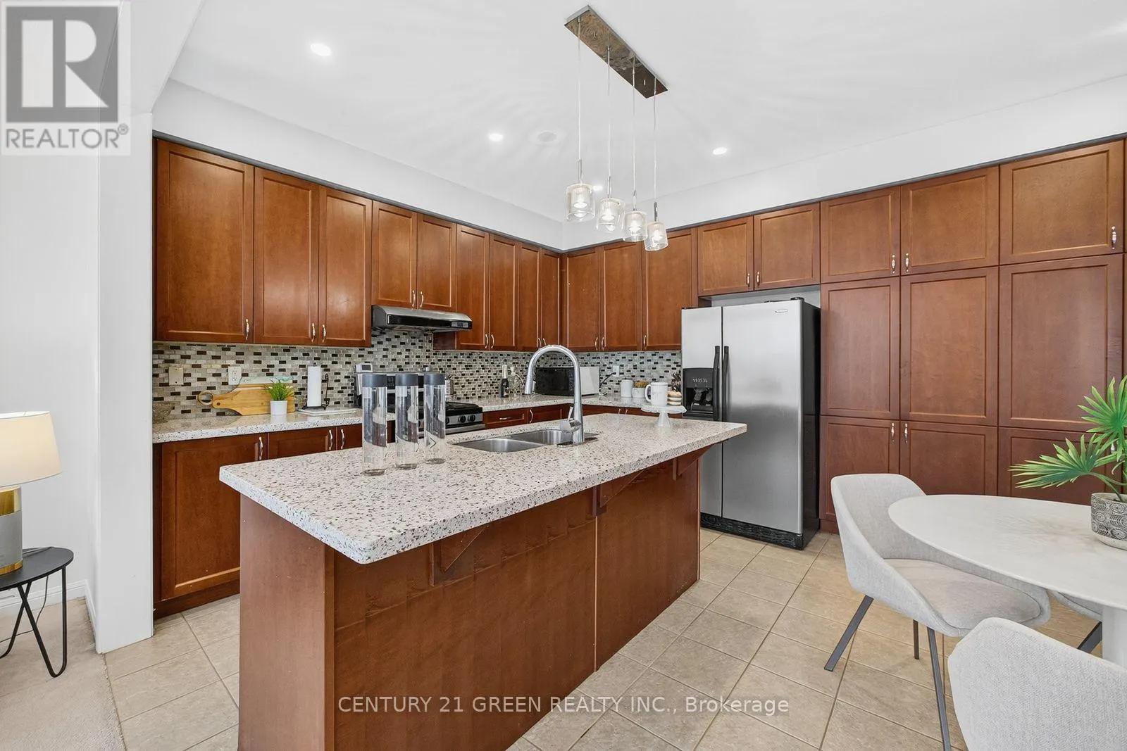 936 RIGO CROSSING