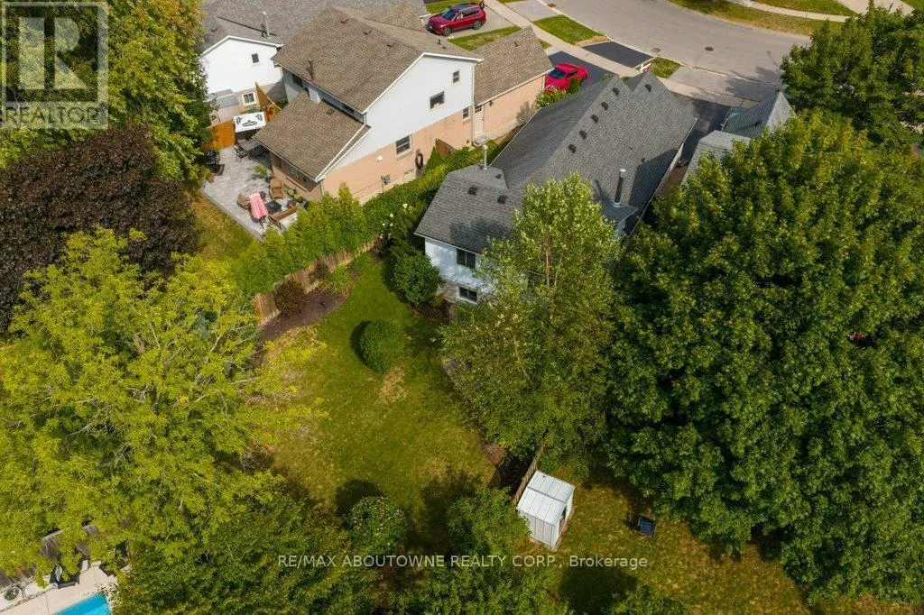 814 MIRIAM CRESCENT