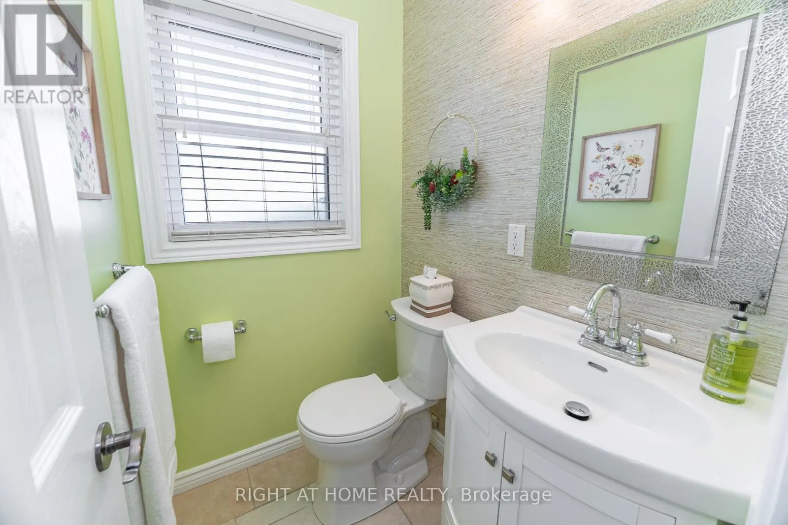 4 CANTRILL COURT